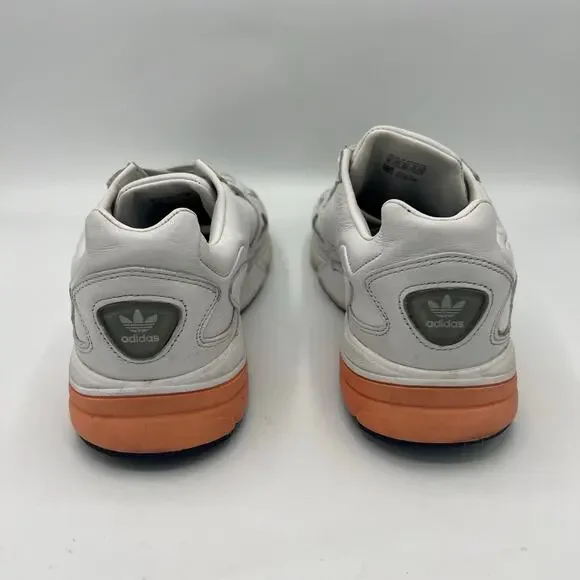 Adidas sneakers size 8 - Picture 4 of 6